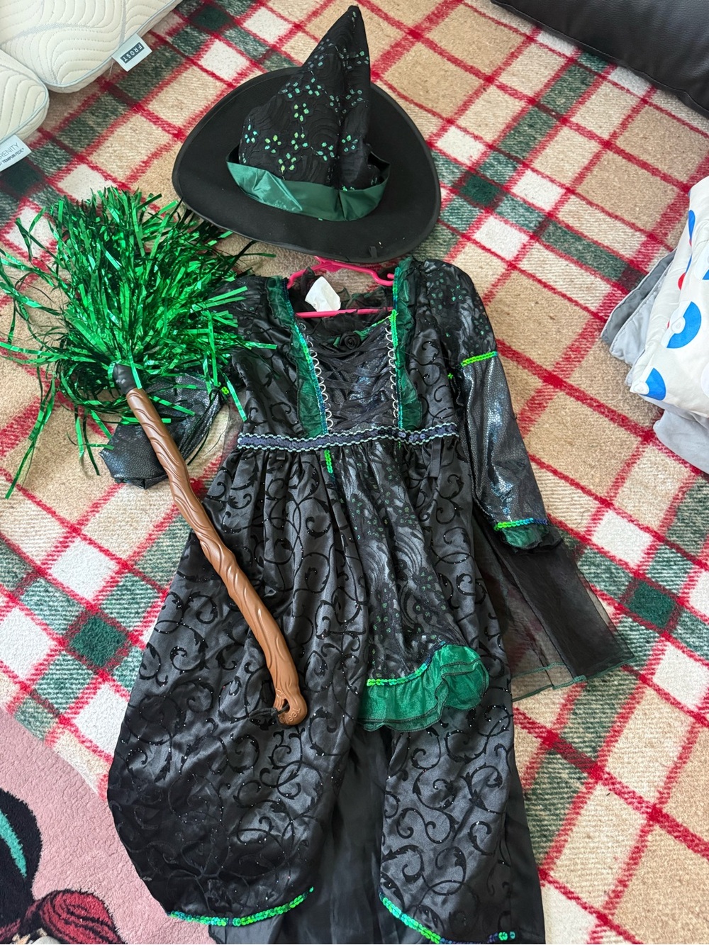 3t/4t Black & Green Witch Costume Dress with Hat and Broom - Kids